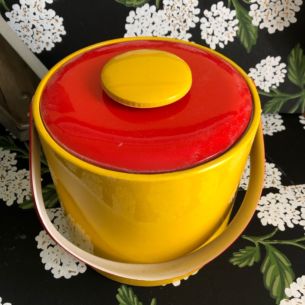 Georges Briard Vintage MCM Patent Vinyl Ice Bucket